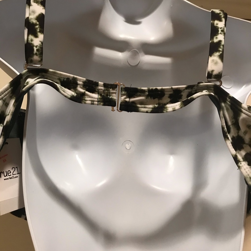 Swimsuit Top - Picture 5 of 7